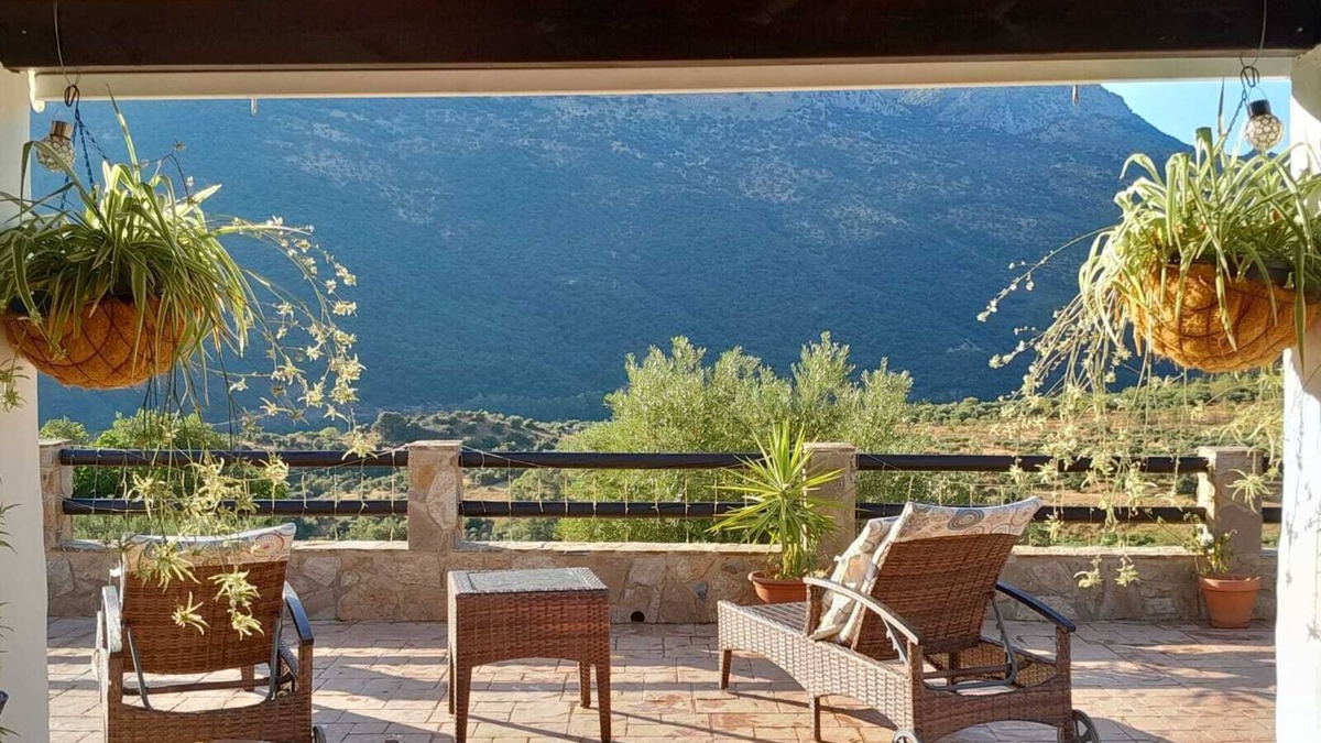 Jimera de Libar Ski Chalet | El Higuerón. Beautiful retreat with a wonderful mountain view