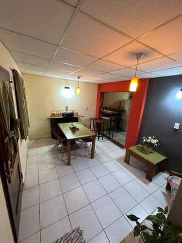 Parana Apartment | El jardín de Sarobe, Depto completo con estacionamiento