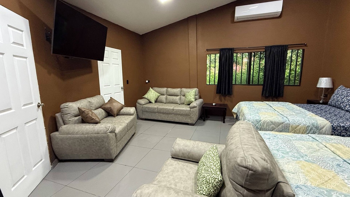 Suchitoto Bed & Breakfast | El Mangal B&B