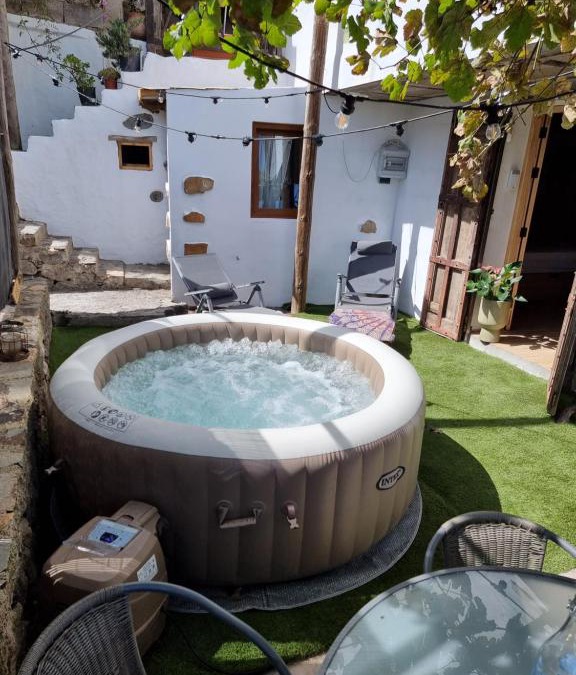 Las Lagunetas Apartment | El Nido Fuente Hervera. Precioso Loft con Bañera de Hidromasaje
