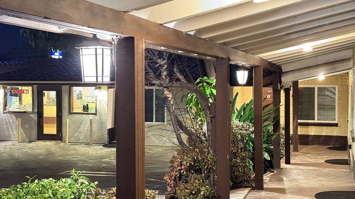Studio City Hotel | El Patio Inn - Near Universal Studios Hollywood