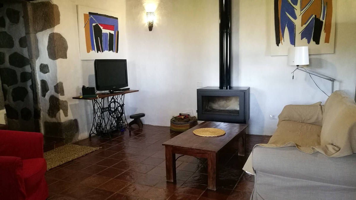 Barranco del Pinar Cottage | El Roble rural holiday home