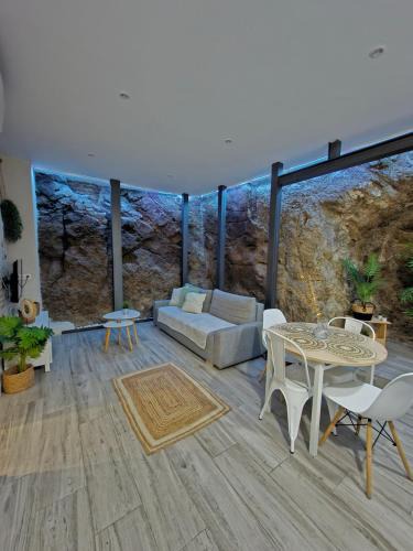 Toledo City Center Apartment | El susurro del tajo La gruta