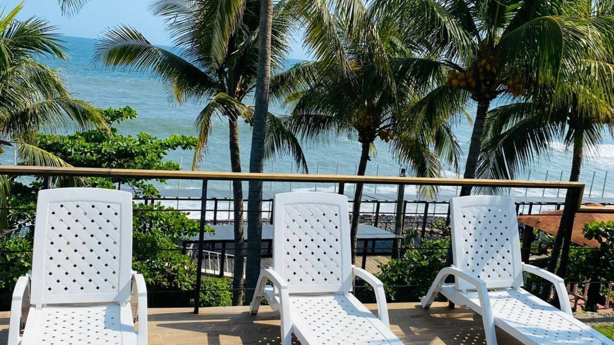 La Libertad House | El Tunco Beachfront Sirfcity Spot