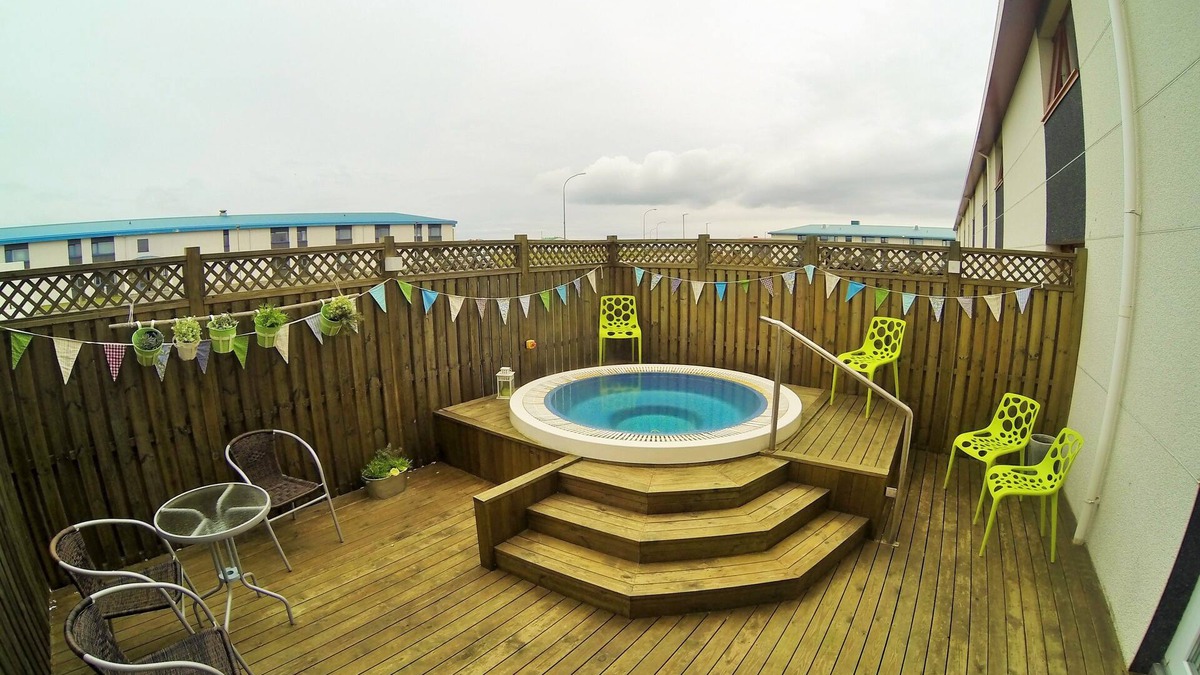 Innri-Njarthvik Hotel | Eldey Airport Hotel