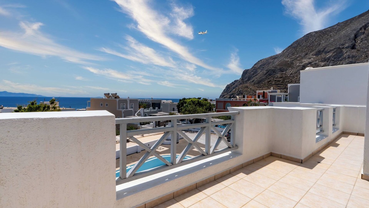 Kamari Hotel | ELEA SUN HOTEL