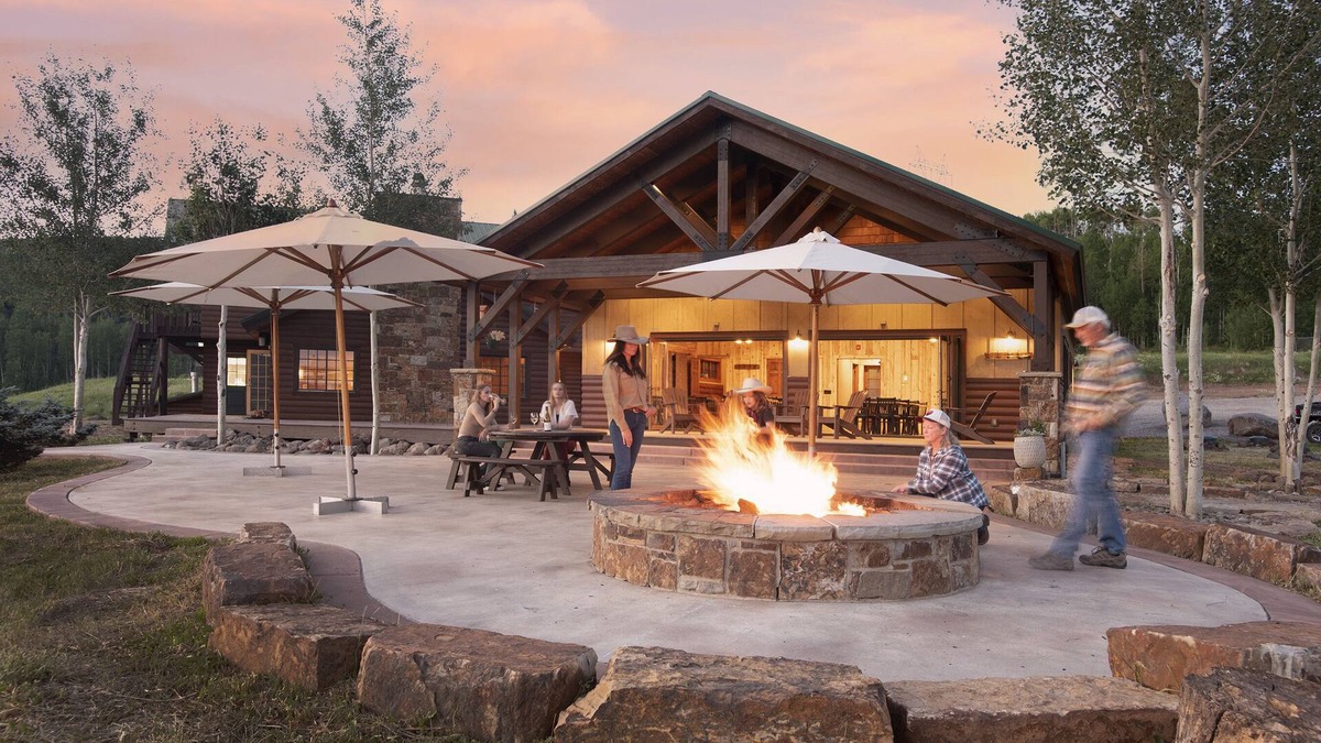 Paonia Cabin | Electric Mountain Lodge: Mountain Views/Restaurant/Bar/Events/Snowmobiles | 6