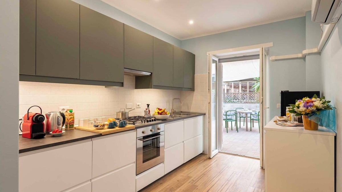 Quartiere XXXIII Lido di Ostia Ponente Apartment | Elegance and Comfort: Spacious House with Patio and 3 Bathrooms
