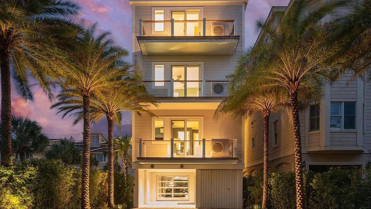 Isle of Palms House | ELEGANCE at the Grand Pavilion, 6 bd,Wild Dunes Oceanfront Home