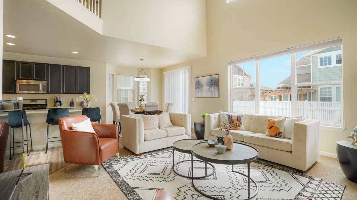 Longmont House | Elegance on Linda Pl #41709