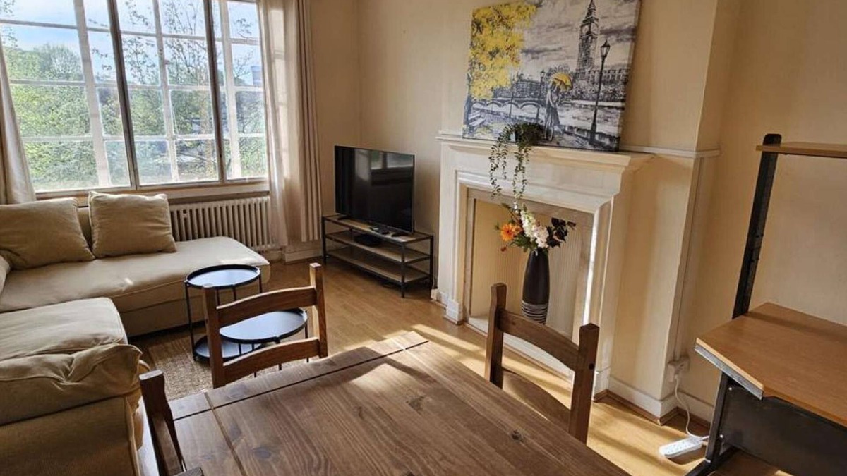 Kilburn Apartment | Elegant 1-Bed Flat Sleeps 5 NW6 Jubilee, Bakerloo & Overground Lines