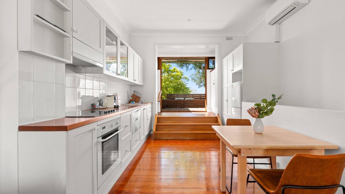 North Sydney House | Elegant 1-Bed Oasis with Courtyard in North Sydney