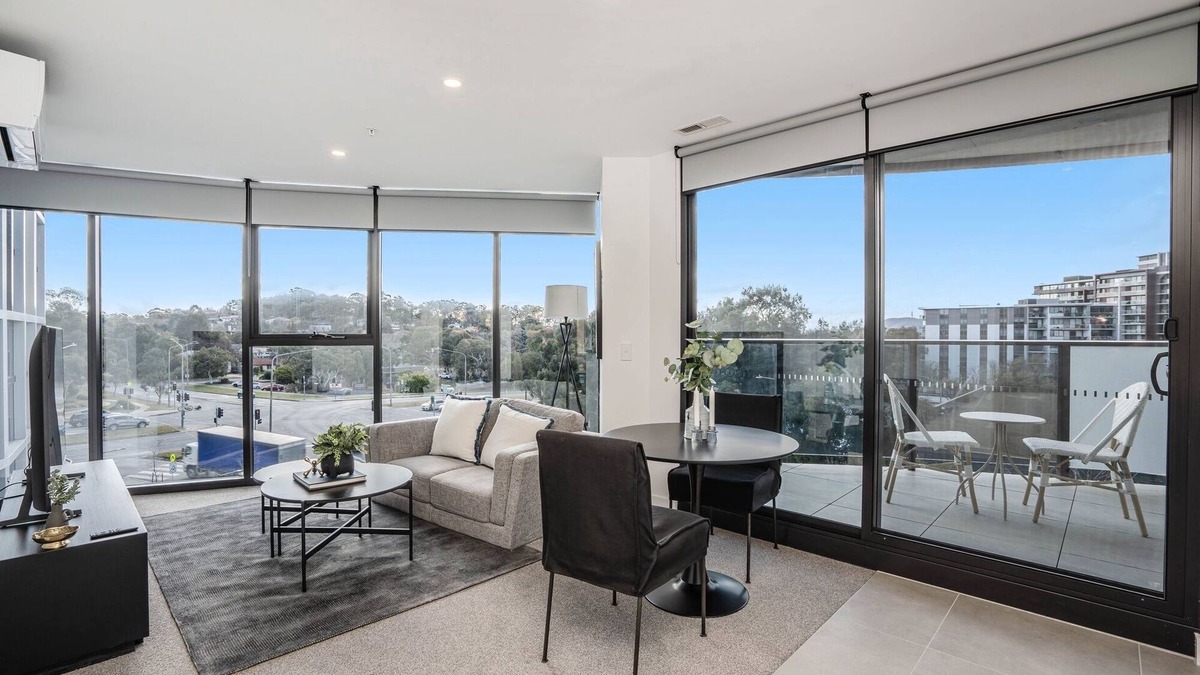 Phillip Apartment | Elegant 1-Bed with Outstanding Building Amenities