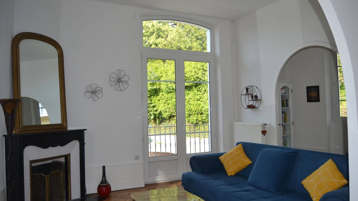 Aix-les-Bains City Center House | Elegant 110 m'apartment in a townhouse 400m from the city center of Aix