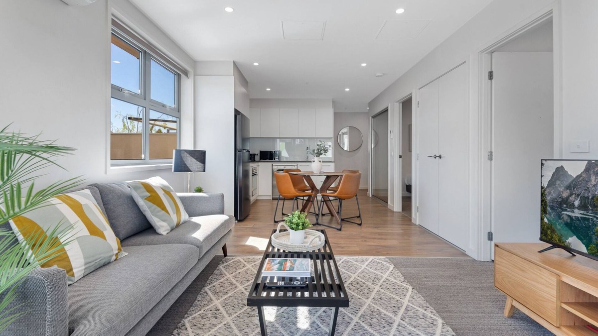 Preston Apartment | Elegant 2-Bed with Large Balcony by High Street