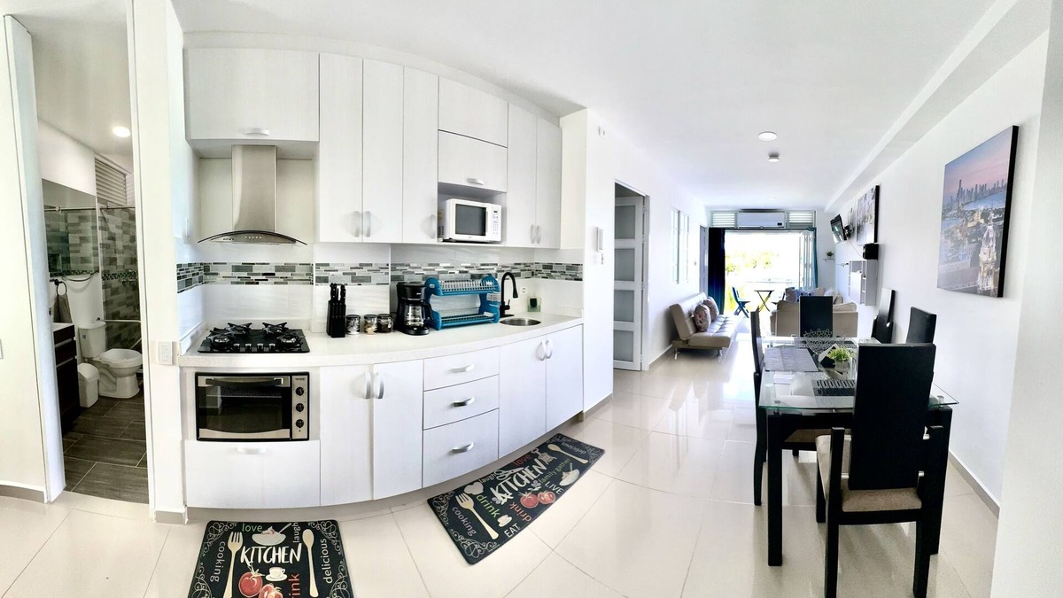Cali Apartment | Elegant 2 Bedroom Apt Near CQB, Imbanaco, Tequendama Shopping Areas, Wifi & AC,