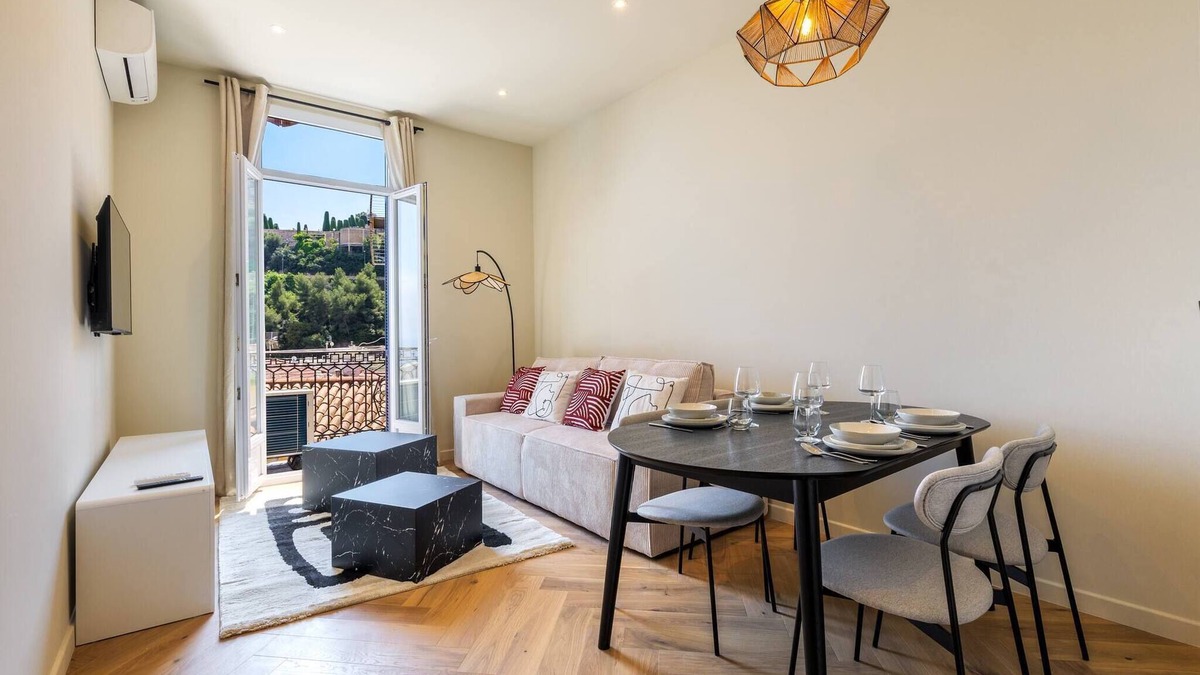 Beausoleil Apartment | Elegant 2-room apartment with sea view on the outskirts of Monaco