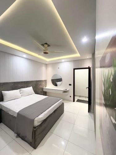 Gulshan-e-Iqbal Apartment | Elegant 2BR Escape Gulshan Iqbal 13-E