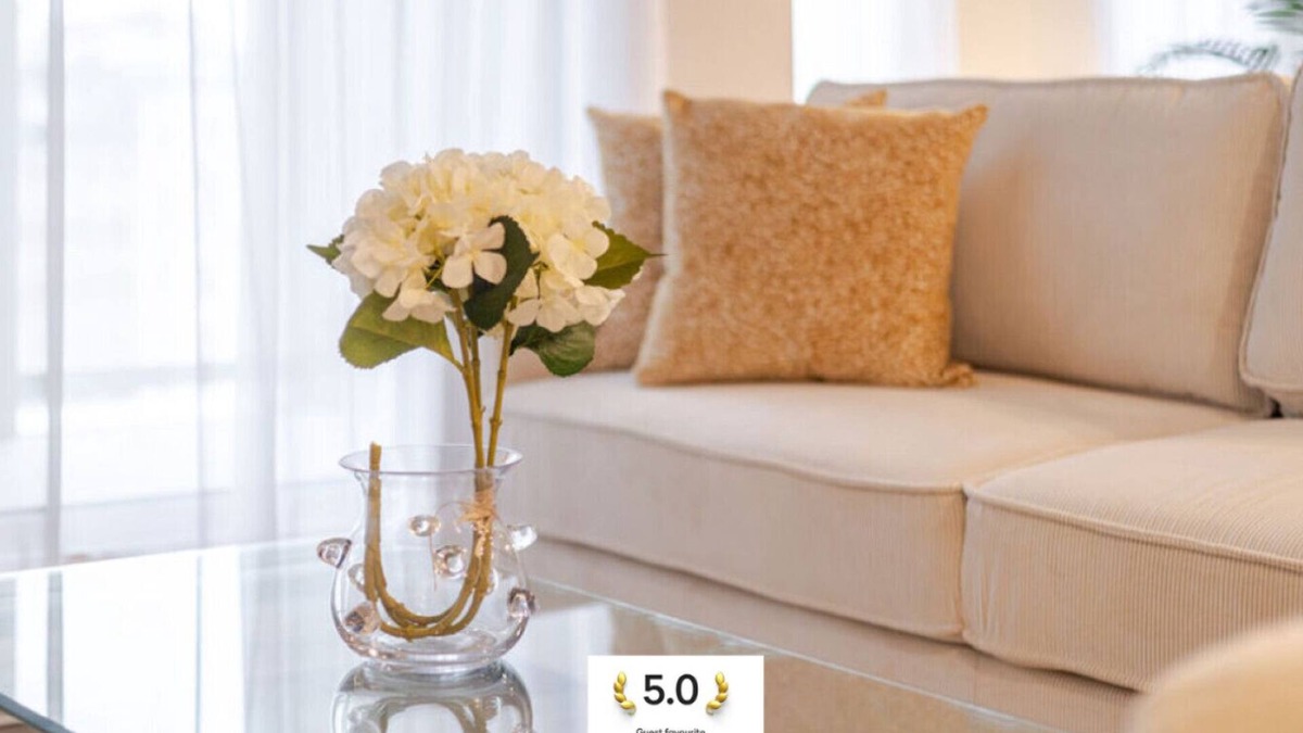 Old Montreal Apartment | Elegant 2BR in Old MTL's Core |+Free Parking