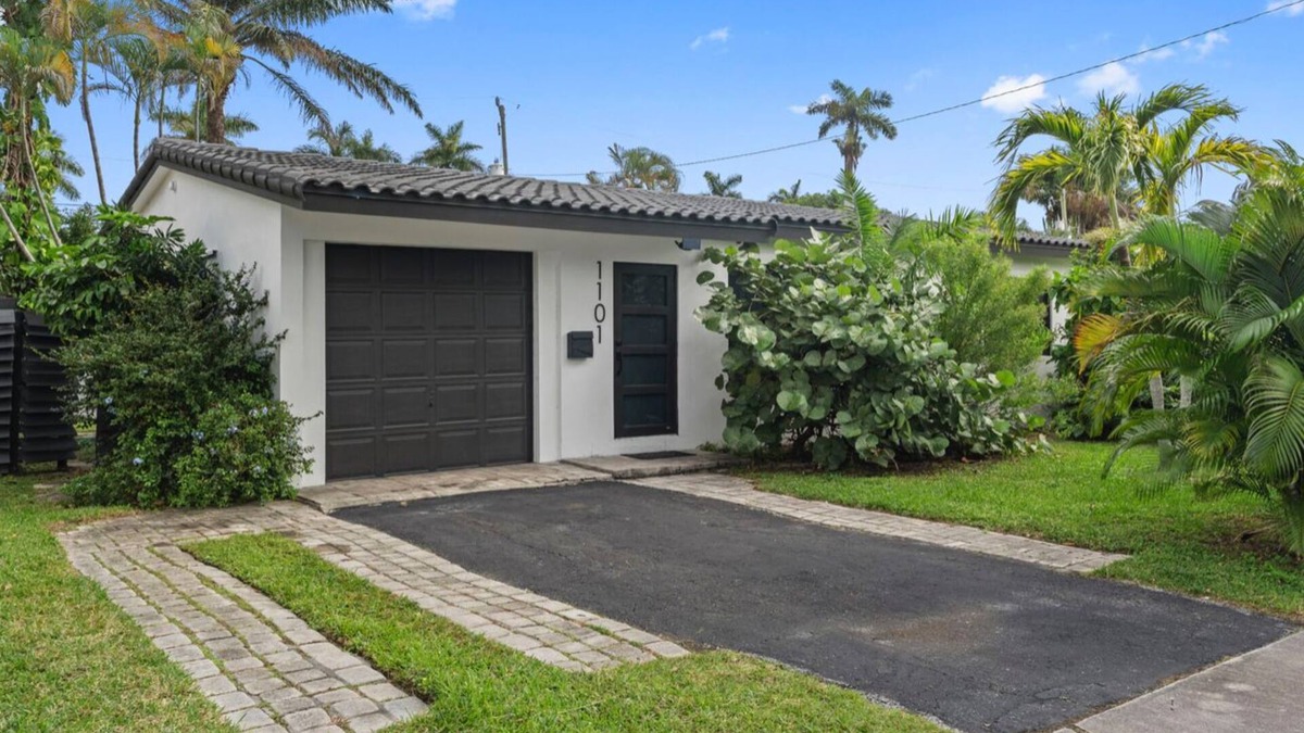 Royal Poinciana House | Elegant 3-bedroom house 5 min from Hollywood beach