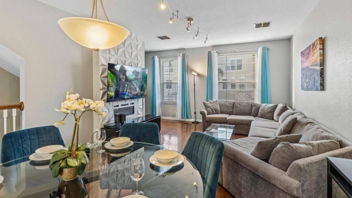 Florida Central Atlantic Coast Apartment | Elegant 3-Bedroom Townhome at Vista Cay