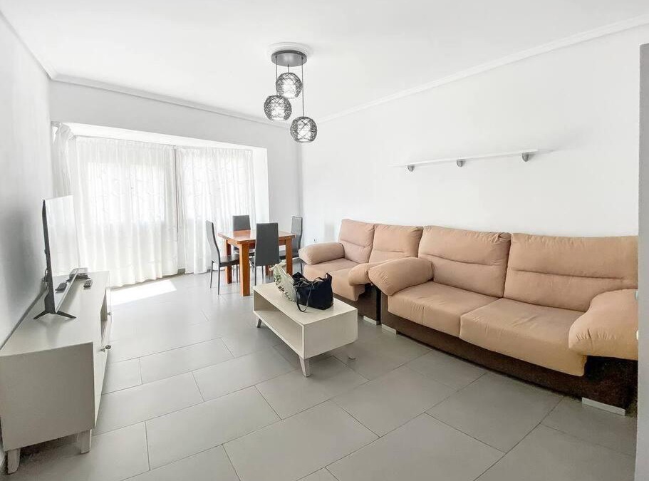 Castello de la Plana Apartment | Elegant 4 beds near train station upto 10 Pax