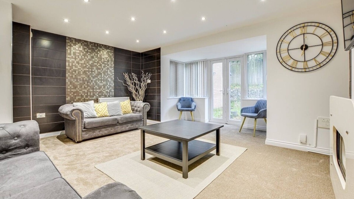 Bolton House | Elegant 4 Bedroom House - Sleeps 10