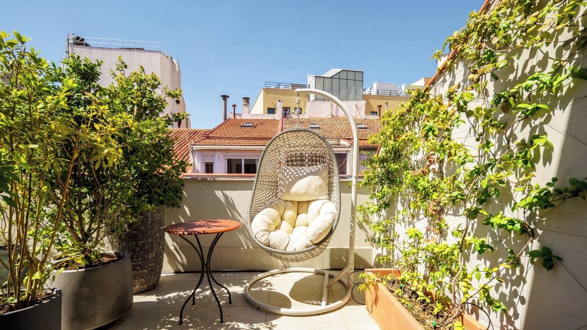 Huertas Apartment | Elegant 5-Bedroom Apartment with Terrace in the Heart of Madrid