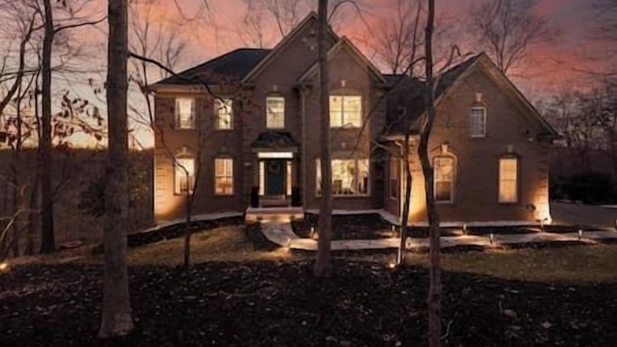 Manassas House | Elegant 5BR Escape on 5 Wooded Acres: Near Historic Manassas & 1 Hour from DC