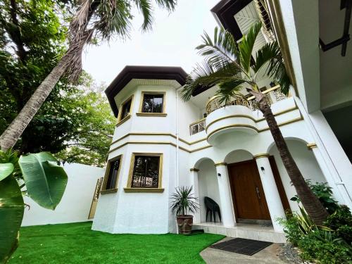 Taguig House | Elegant 5BR Home Near BGC