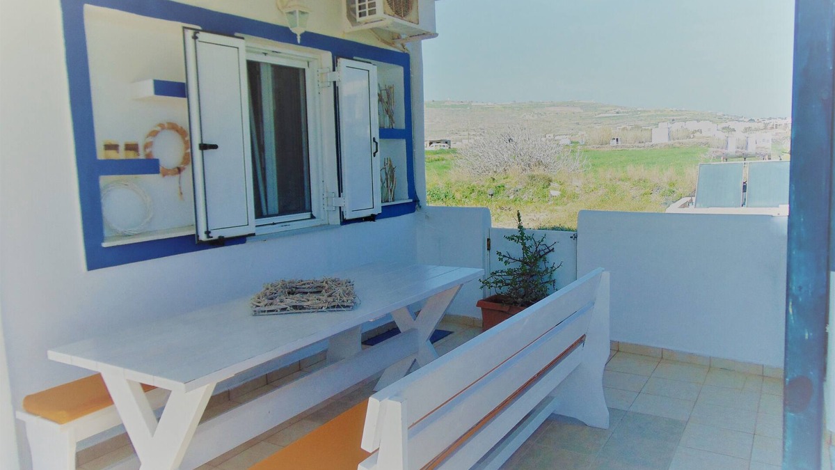 Perivolos House | Elegant and cozy apartment