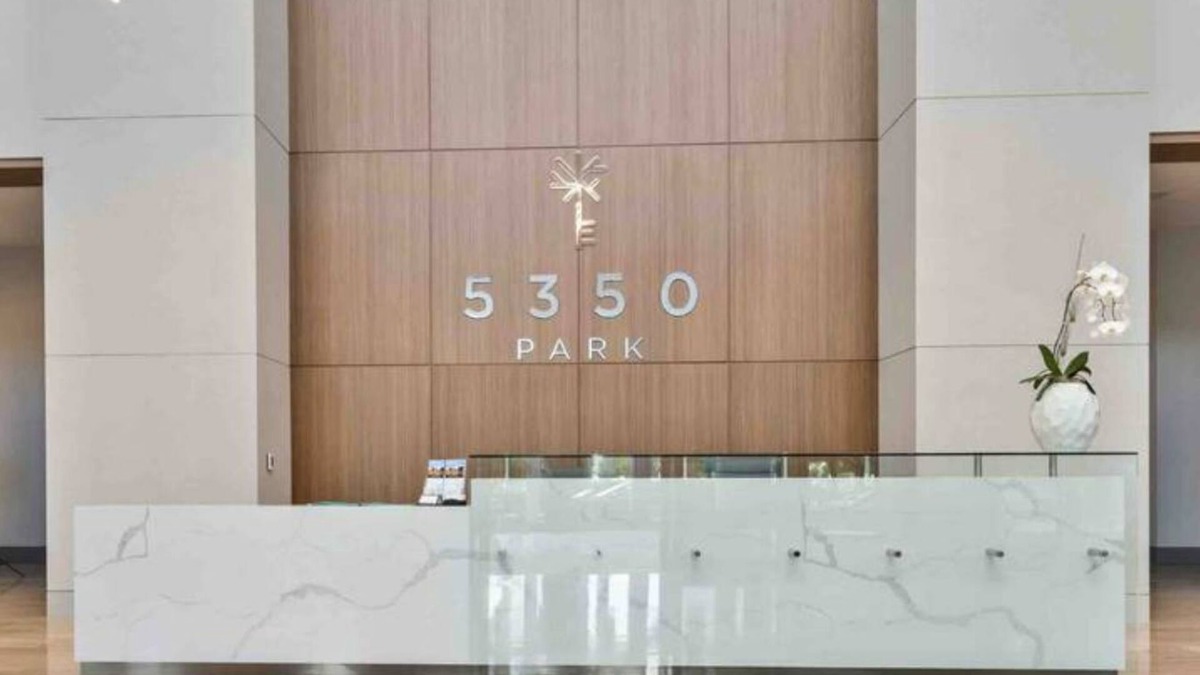 Doral Apartment | Elegant and Exclusive Studio in 5350 Luxury Tower