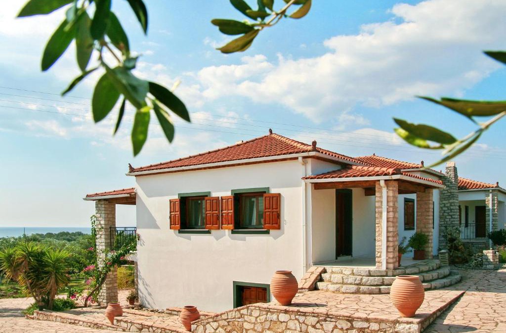 Skafidia Apartment | Elegant Apartment in Agios Ilias with Sea View