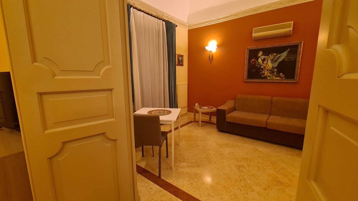 Ruggero Settimo Apartment | Elegant apartment in the center