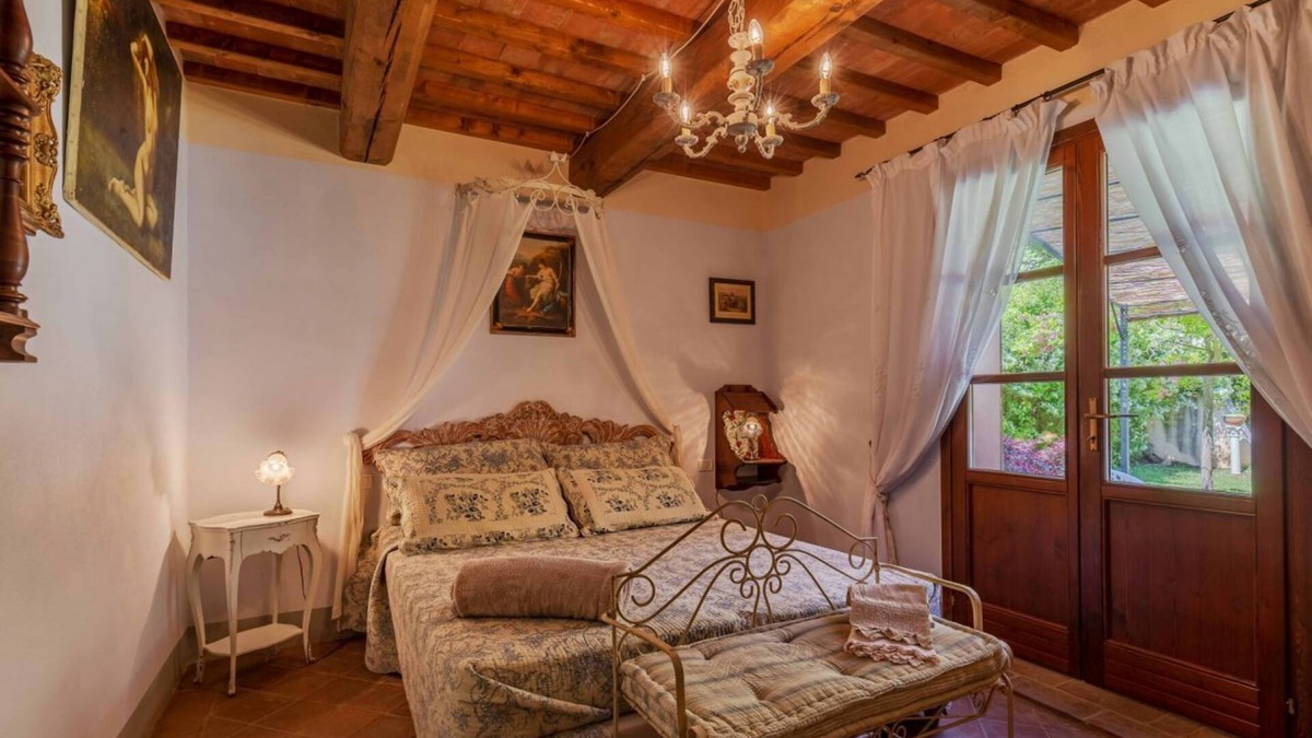Sassetta Apartment | Elegant apartment surrounded by nature with swimming pool