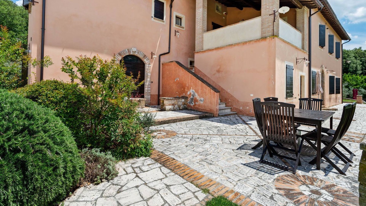 Montoro Apartment | Elegant apartment with swimming pool 1 hour from Rome