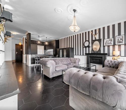 Novaky Apartment | Elegant Apartment with Parking