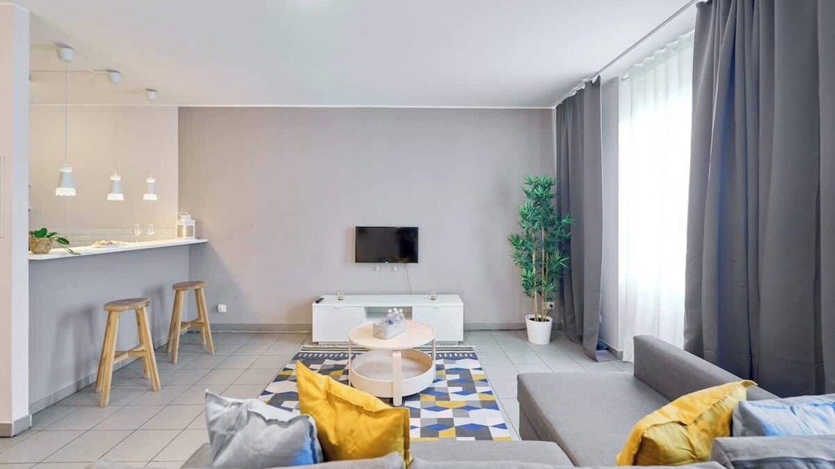 Lower Town Apartment | Elegant Apt in Grand Place Center 5