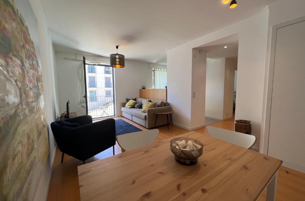 Mouraria Apartment | Elegant Castle View