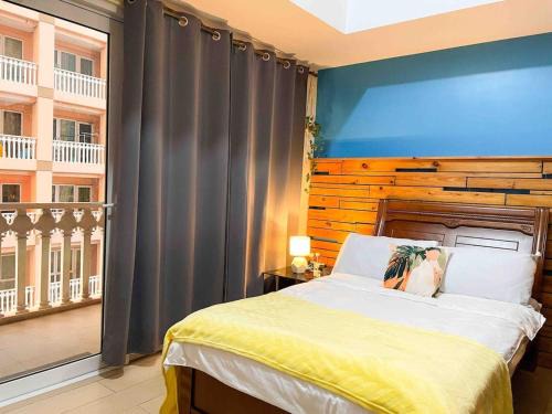 Pinagsama House | Elegant Condo Beside Venice Grand Canal #vlra23j