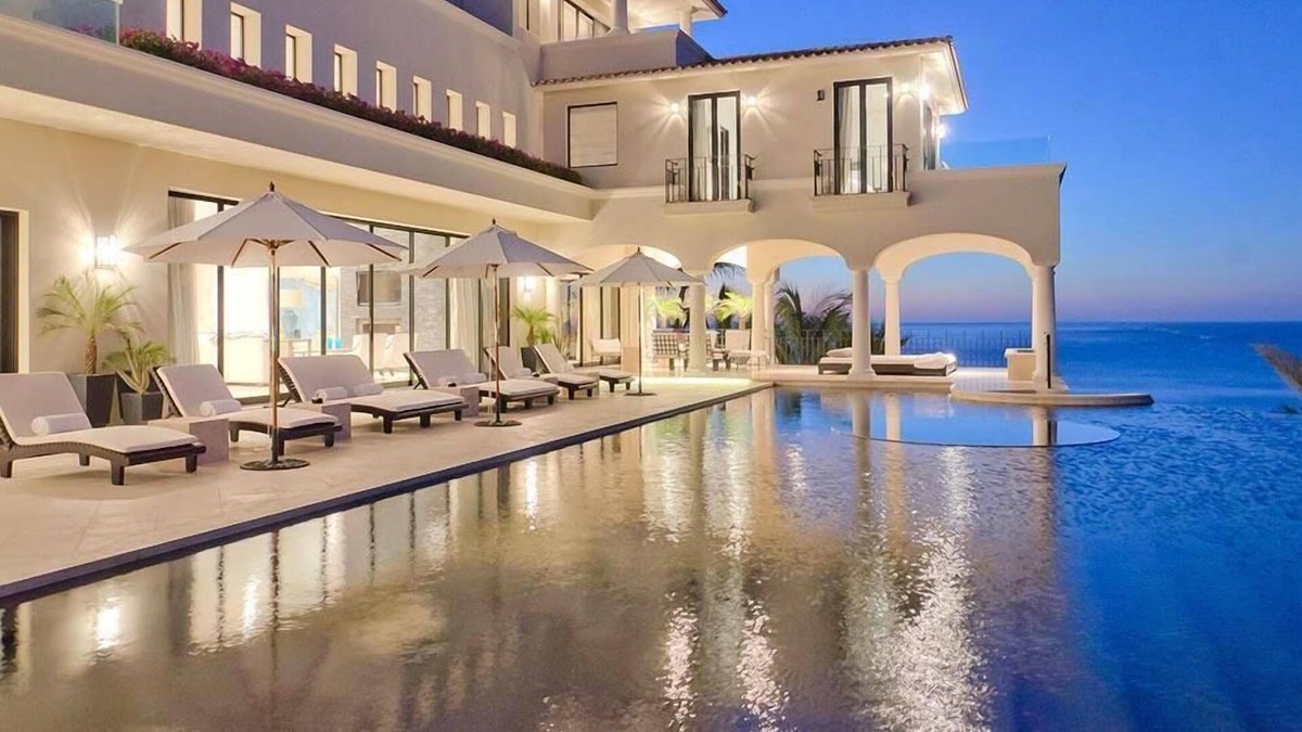 Chula Vista Villa | Elegant Eight Bedroom Villa