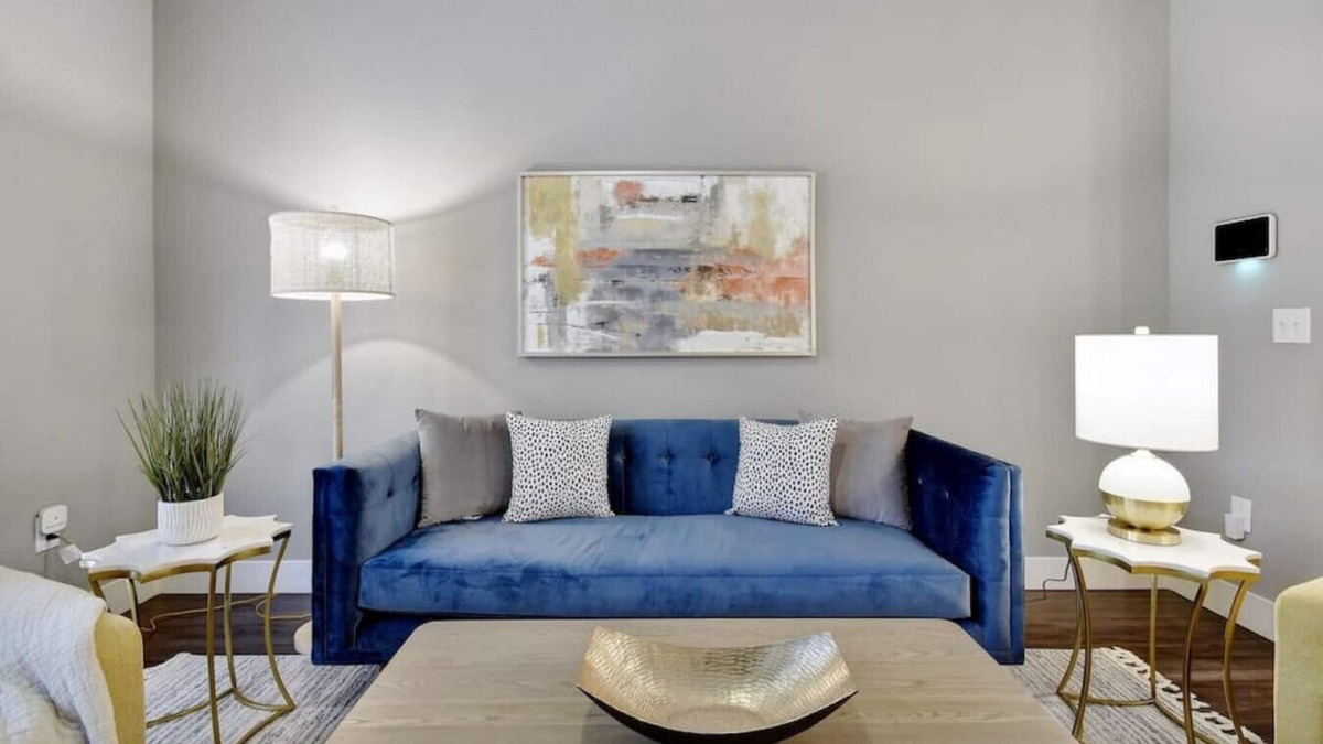Main - Military Plaza Apartment | Elegant Escape | Fast WiFi | Pool | Free Parking