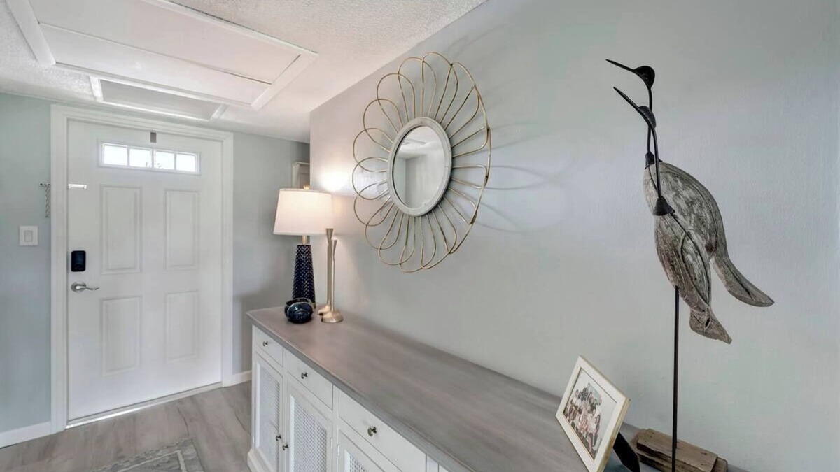 Braden River Condo | Elegant Escape - Golf Side & Water Views