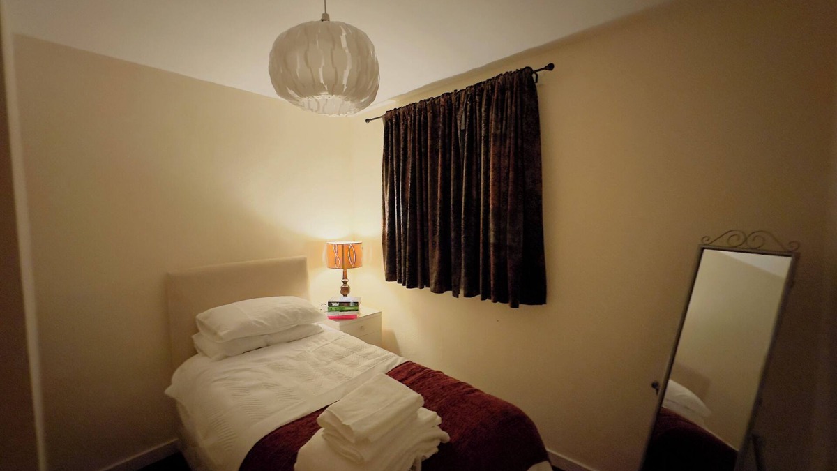 North Shields House | Elegant Escape in North Shields - Spacious 3 Bedroom House