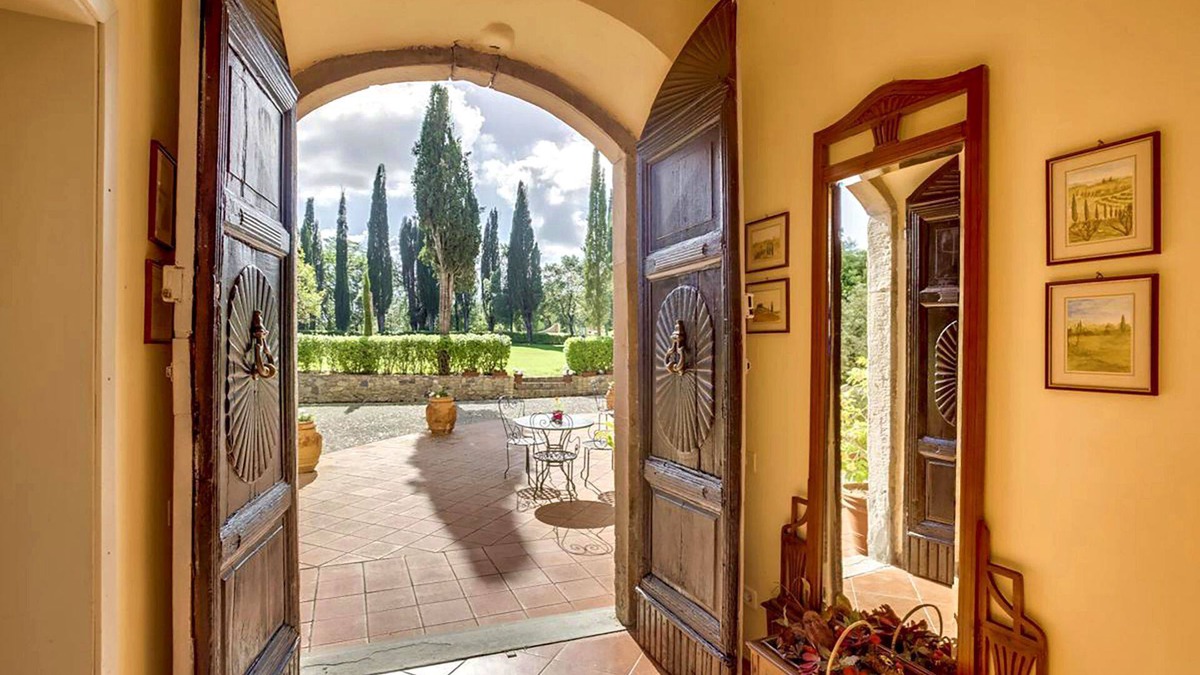 Radicofani Villa | Elegant hillside Villa Val d'Orcia up to 28 guests