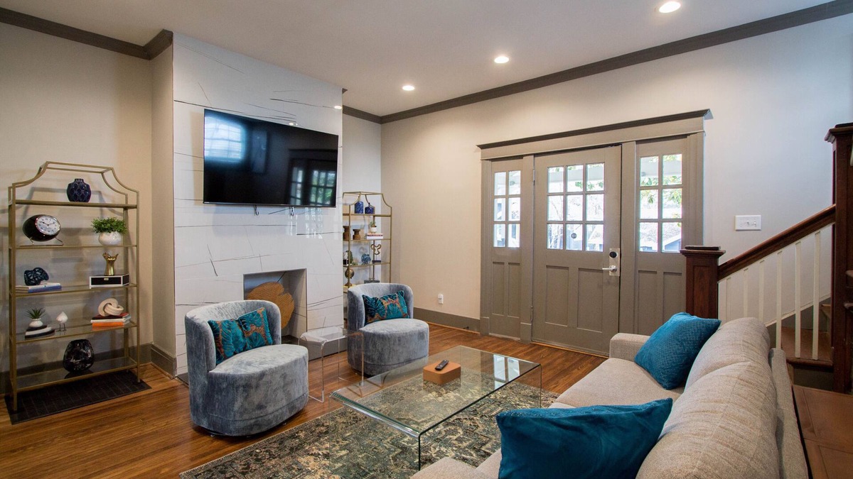 Five Points South House | Elegant Historic Home Downtown For Groups