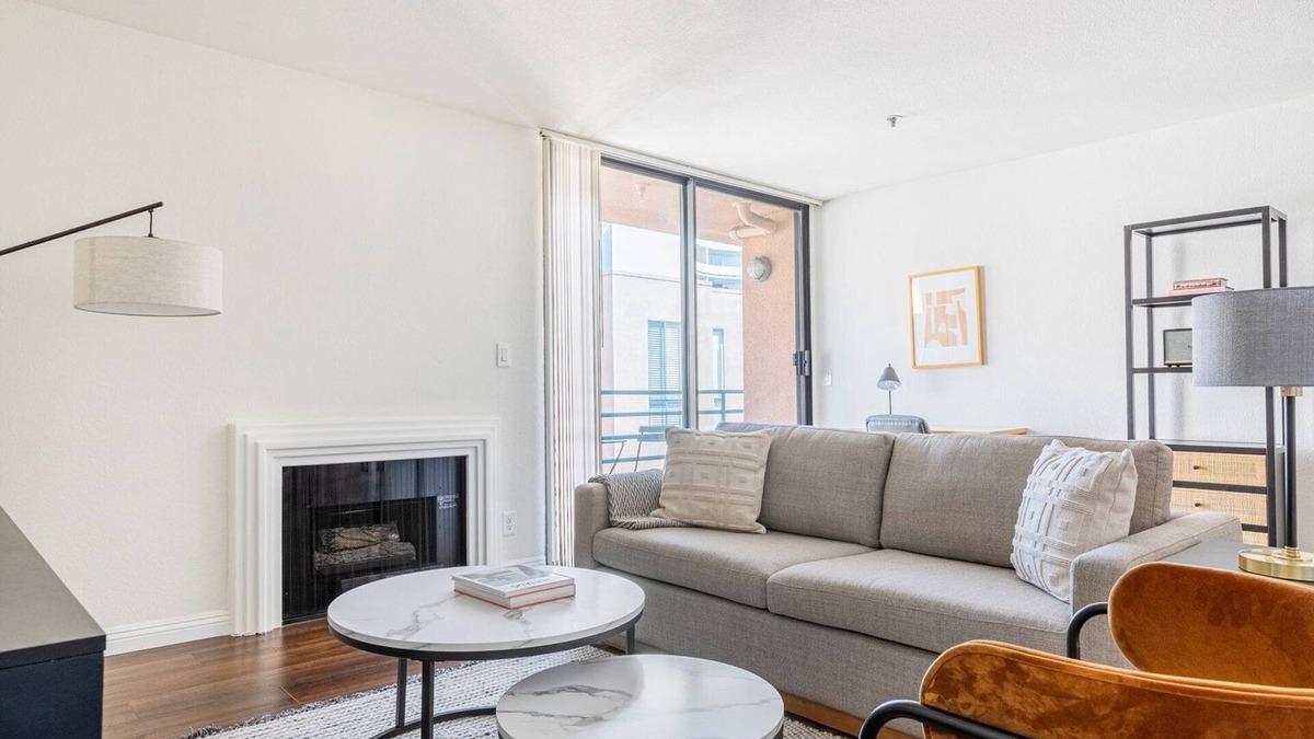 Hollywood Hills West Apartment | Elegant Hollywood 1BR w/Pool, walk to metro, restaurants, by Blueground