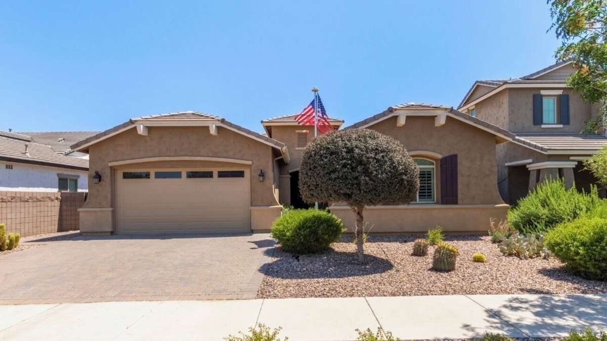 Queen Creek House | Elegant Home w/Pool & New Furnishings Throughout Located in Heart of Queen Creek