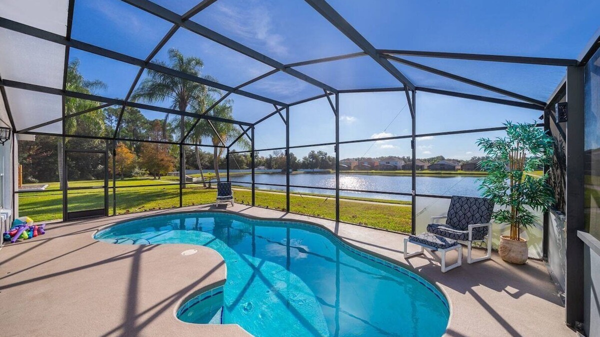 Bellavida House | Elegant Home with Pool, Spa & Lake View
