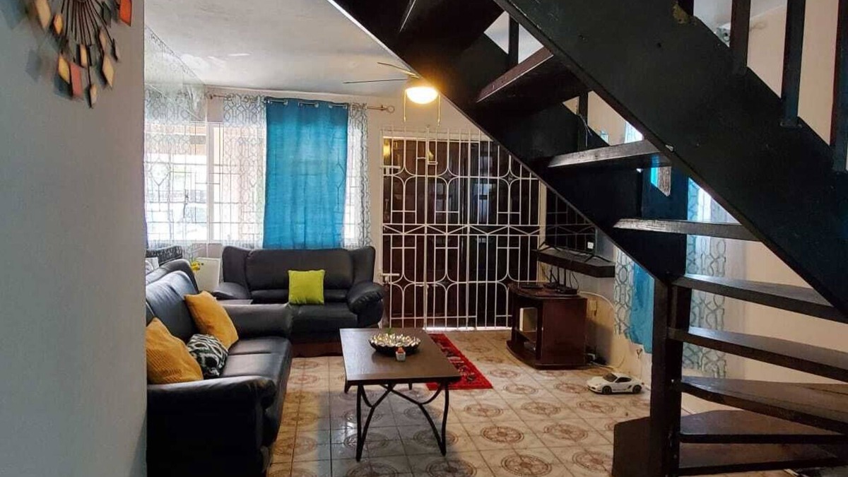 Saint Andrew House | Elegant House in Barbican